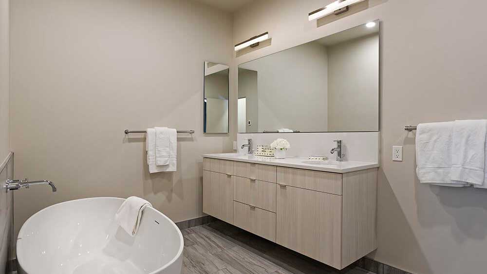 House Modern — Bath 02