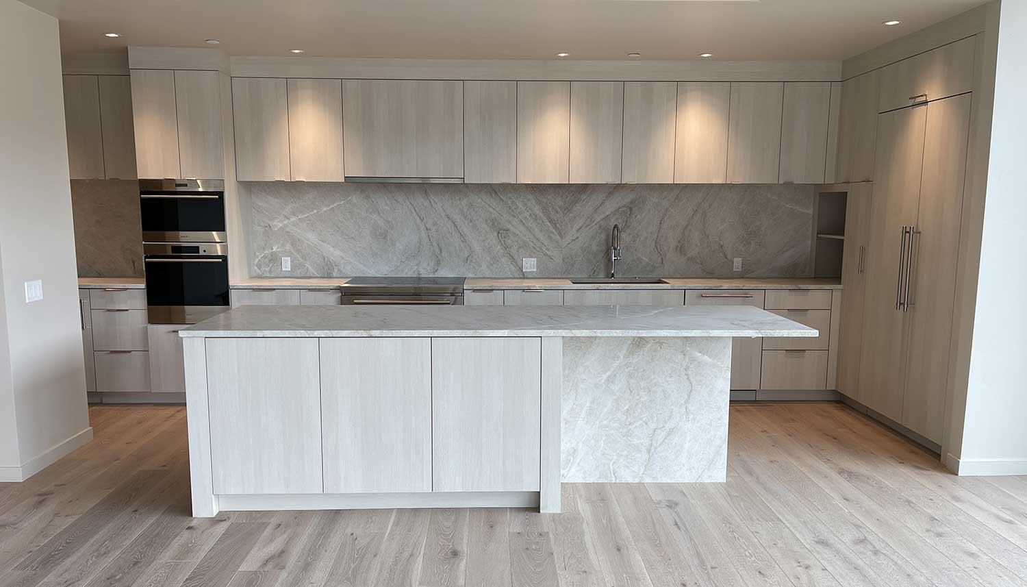 Lake Modern — Kitchen